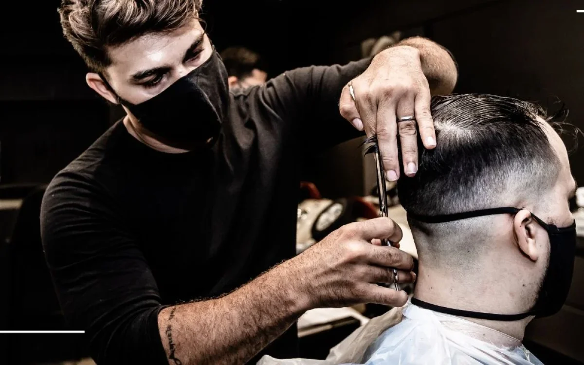 Stylish Men's Haircuts to Transform Your Fashion in 2025